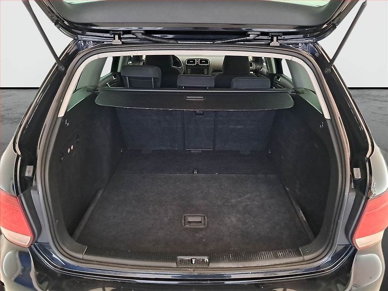Volkswagen Golf (2011) 1.6 TDI, po STK - fotka 13 z 17