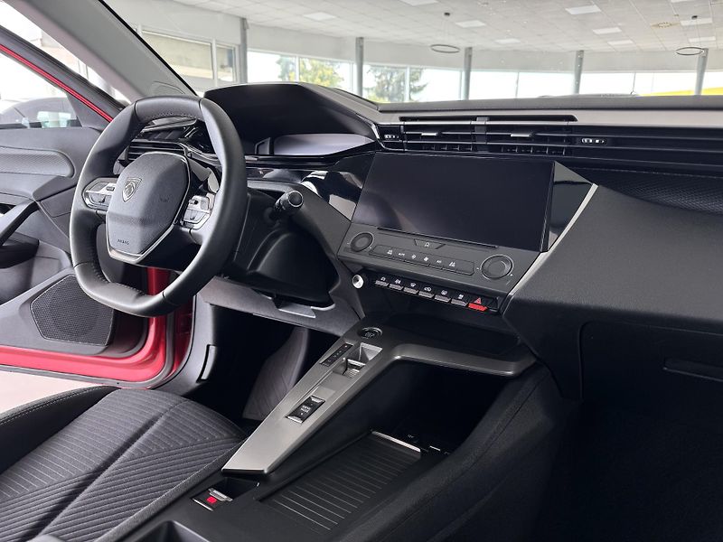 Peugeot 308 1,2PT 130*AT8*STYLE*Distronic - fotka 14 z 33