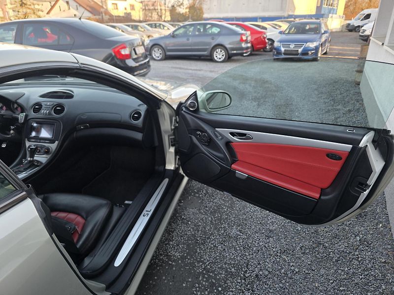 Mercedes-Benz SL 500 AMG 55 Paket Interiér  - fotka 9 z 18