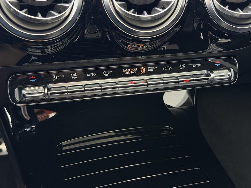 Mercedes-Benz CLA 220d Shooting Brake AMG - fotka 19 z 37