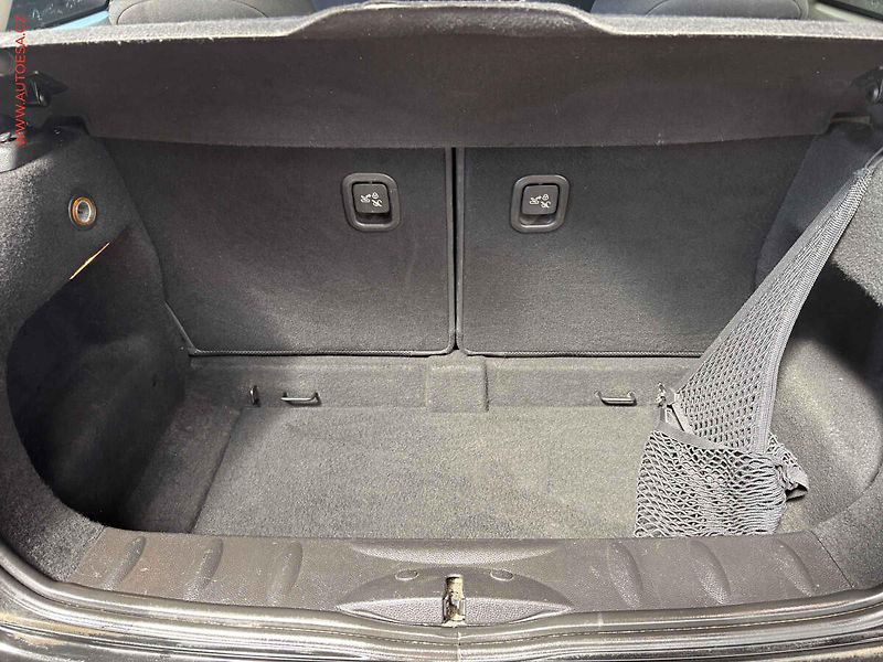 Mini Cooper (2011) 1.6 i, Výhřev sed - fotka 7 z 14