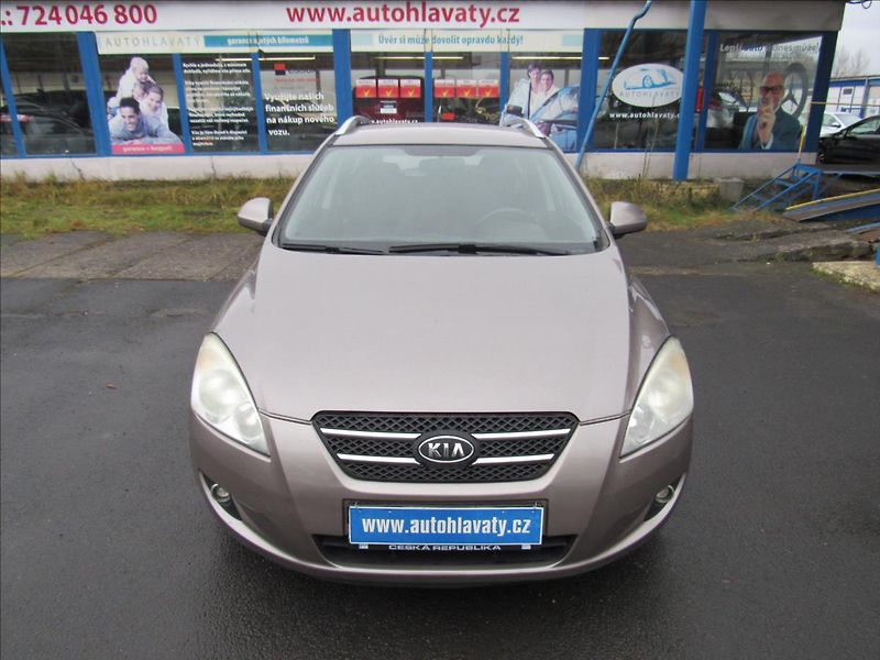 Kia Ceed 1,4 LPG Combi 80KW - fotka 2 z 28