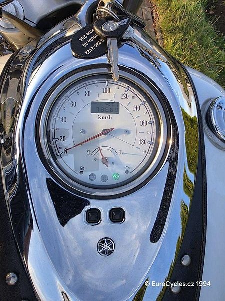 Yamaha XV 1700 Road Star (2004) Silverado REZERVACE - fotka 16 z 16