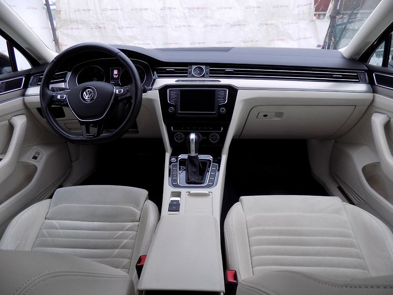 Volkswagen Passat (2017) 2.0TDI/DSG/4x4/NAVI/LED/ČR/ - fotka 20 z 42
