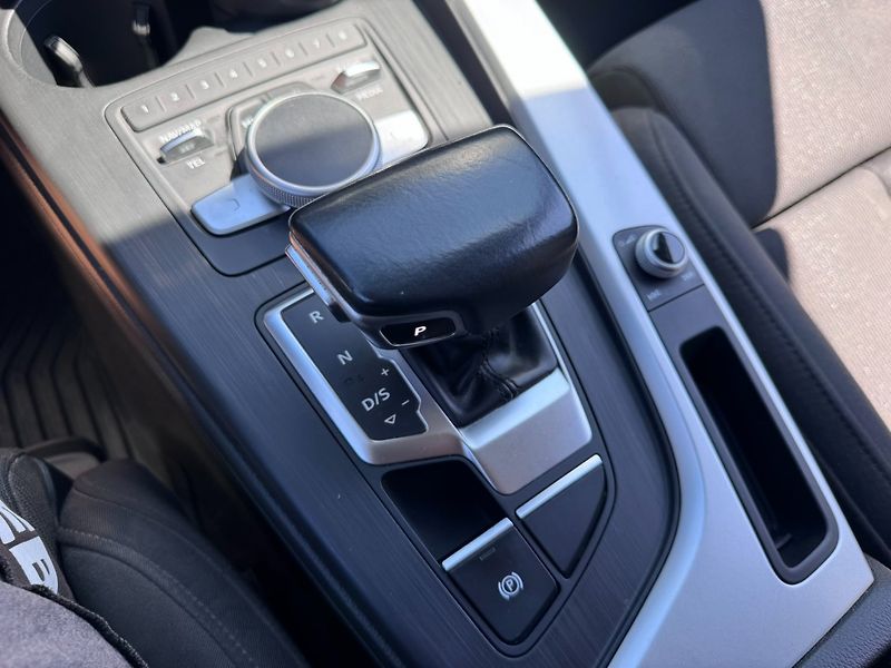 Audi A4 (2017) 2,0 TDI 120 KW KOLA TAŽNÉ DPH - fotka 37 z 50