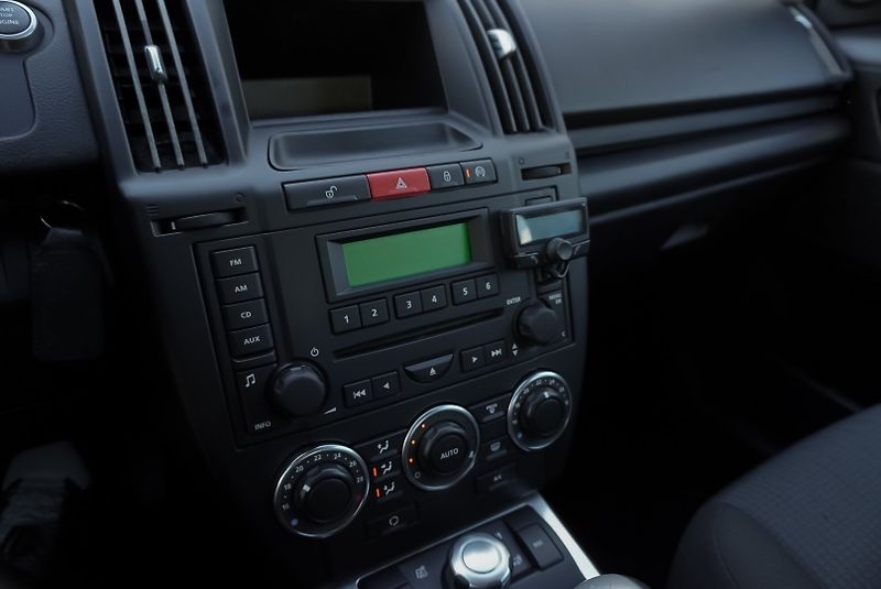 Land Rover Freelander 2.2 TD4 118kW PSA - fotka 26 z 30