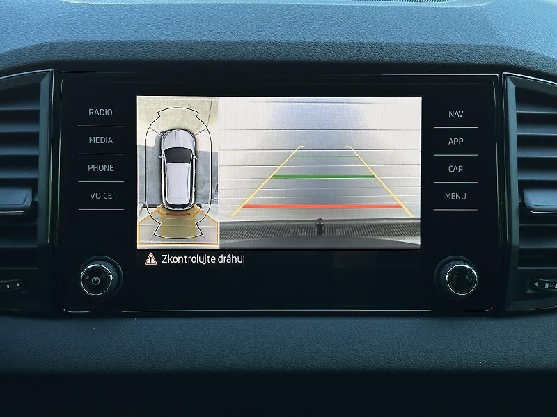 Škoda Karoq 2.0TDi 4x4 DSG 150PS Sportline - fotka 34 z 46