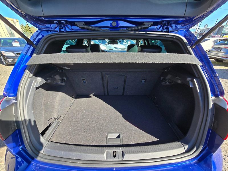 Volkswagen Golf (2014) R 2.0TSi 221KW 4 Motion - fotka 17 z 23