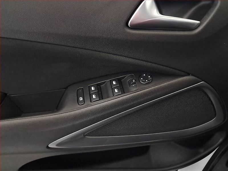 Opel Crossland X (2019) 1.2 Turbo, Serv.kniha - fotka 17 z 17
