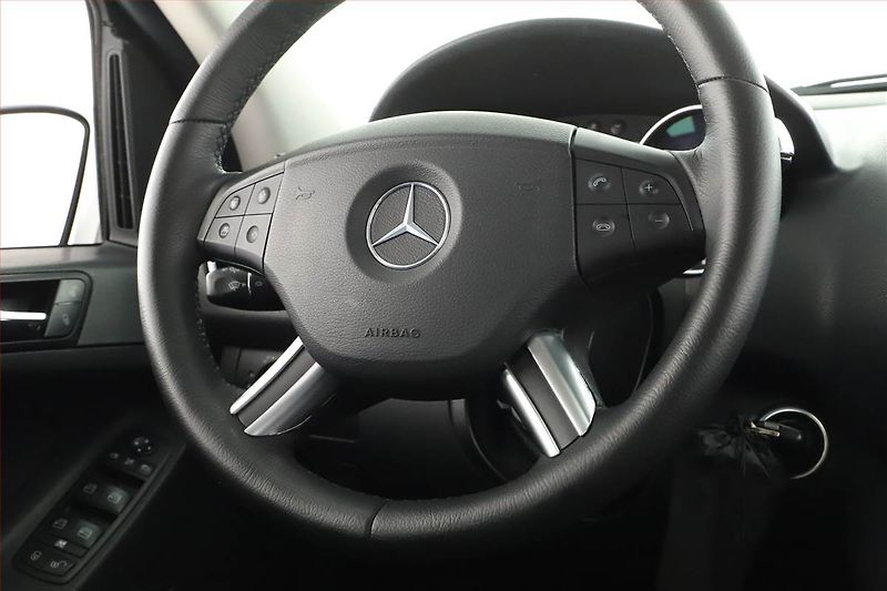 Mercedes-Benz Třídy M (2005) ML 350 , 4X4, Automat, Navi - fotka 8 z 15