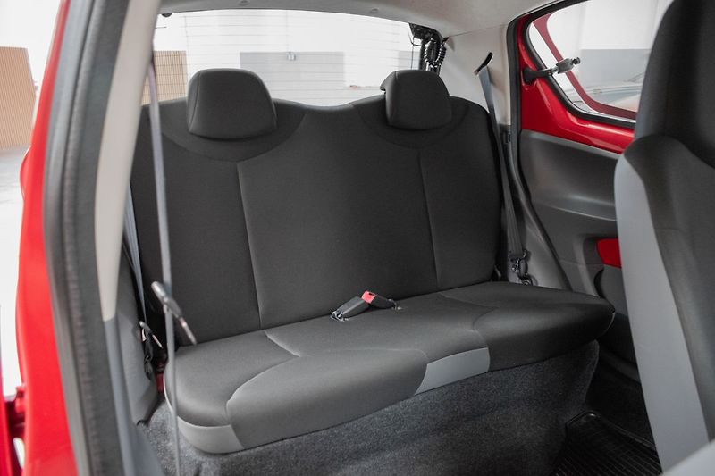 Toyota Aygo 1.0 VVT-i Terra Cool*KLIMA*ČR* - fotka 14 z 36