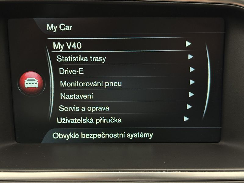 Volvo V40 D2 KINETIC  - fotka 38 z 47