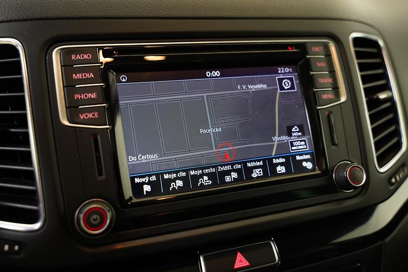Volkswagen Sharan - fotka 18 z 26