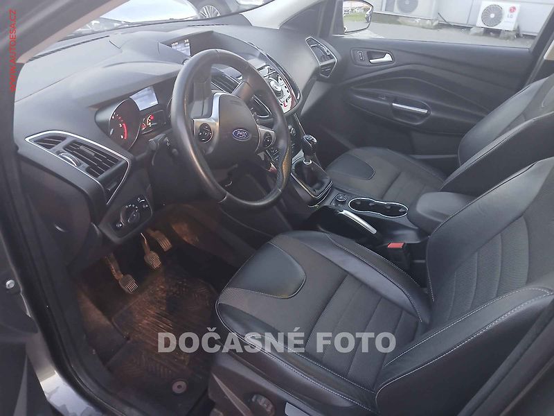 Ford Kuga (2015) 2.0 TDCi 4x4, ČR - fotka 3 z 3