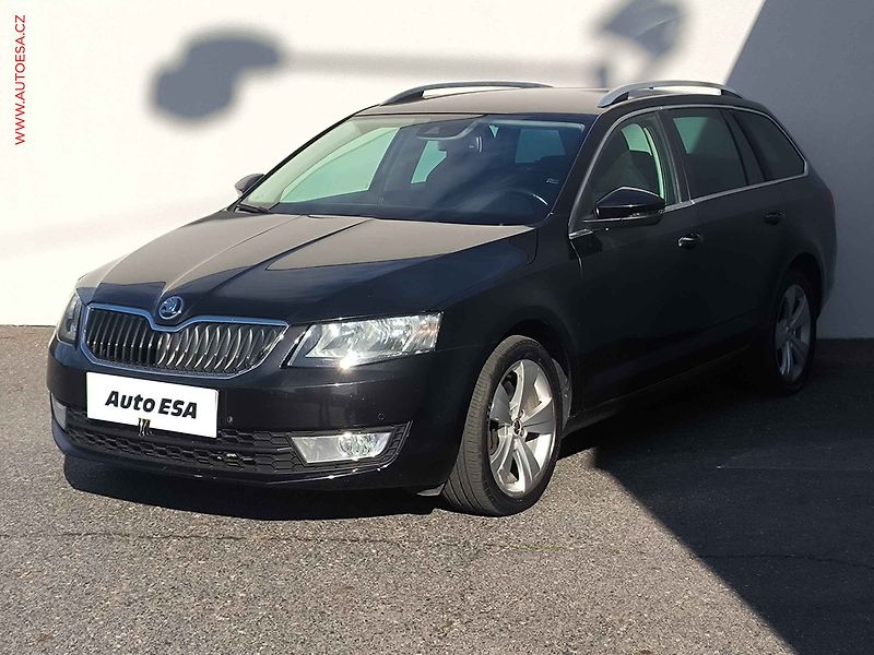 Škoda Octavia (2015) 2.0 TDi, Sport, DSG - fotka 3 z 23