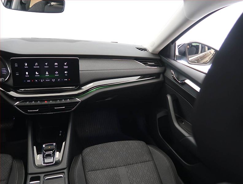 Škoda Octavia (2023) 2.0 TDI - fotka 8 z 29