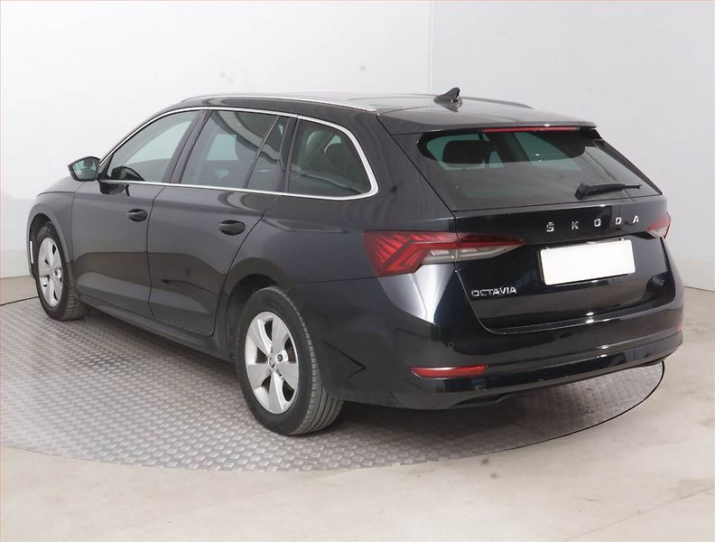 Škoda Octavia (2020) Ambition 2.0 TDI, Automat - fotka 4 z 17