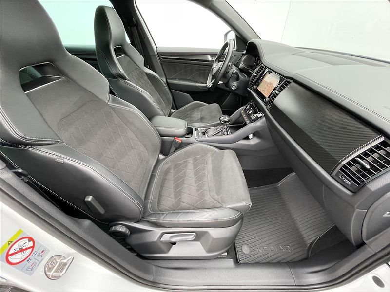 Škoda Kodiaq 2,0 TDI 4x4 DSG Sportline NAVI - fotka 18 z 23
