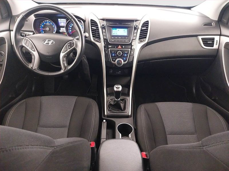 Hyundai i30 (2015) 1.6 MPI, ČR,1.maj, Serv.kniha - fotka 8 z 20