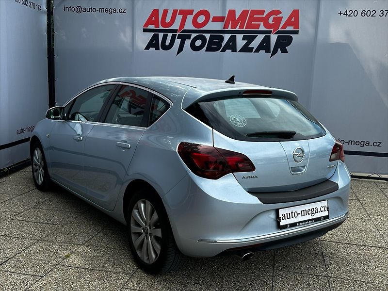 Opel Astra 1,4 103 kW TURBO automat, CZ - fotka 8 z 36