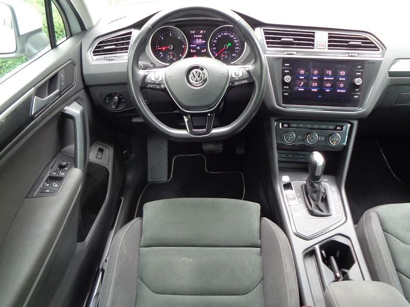Volkswagen Tiguan 2.0 TDI DSG R-LINE  110 kW - fotka 5 z 30