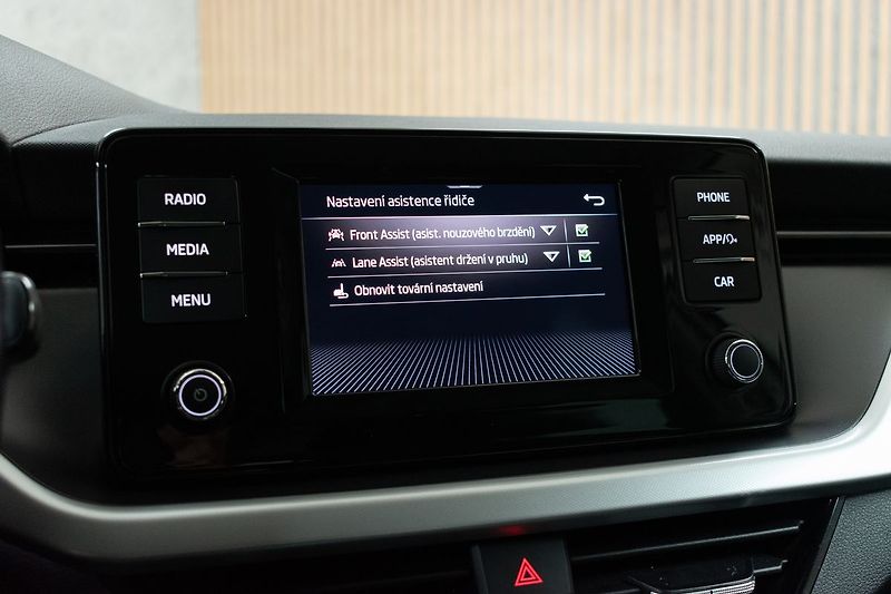 Škoda Scala 1.6 TDI SmartLink+*DPH*ČR 1.M* - fotka 26 z 39