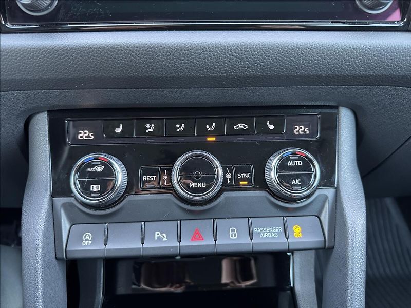 Škoda Kodiaq 2,0 DSG STYLE PLUS AWD - fotka 8 z 19