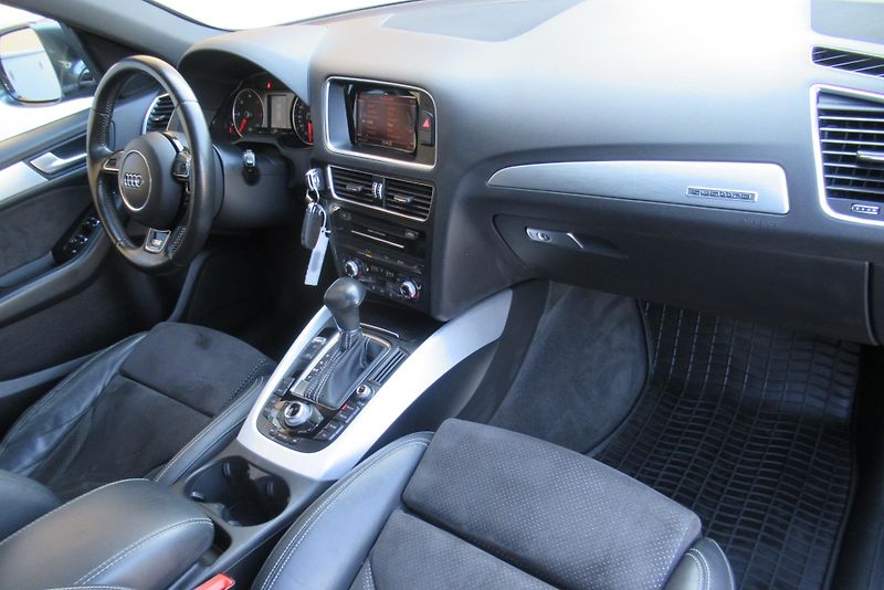 Audi Q5 2.0 TDI QUATTRO S-Line TAŽNÉ - fotka 21 z 31
