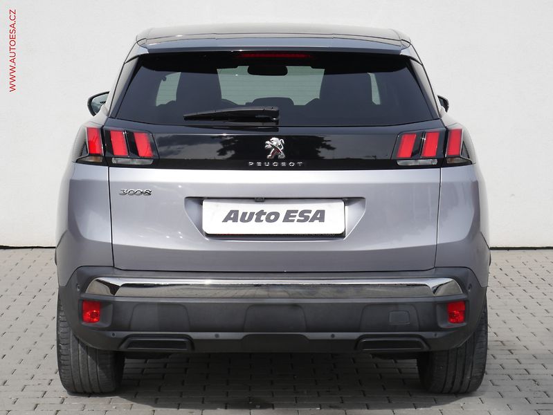 Peugeot 3008 (2019) 1.5 HDi, Allure, navi, kamera - fotka 5 z 17