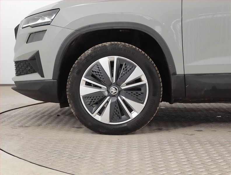 Škoda Karoq (2023) 1.5 TSI - fotka 15 z 24