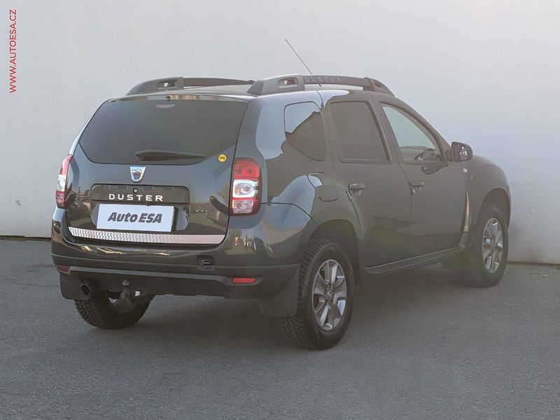 Dacia Duster (2017) 1.6i, ČR, AC, tempo, výhřev - fotka 4 z 16