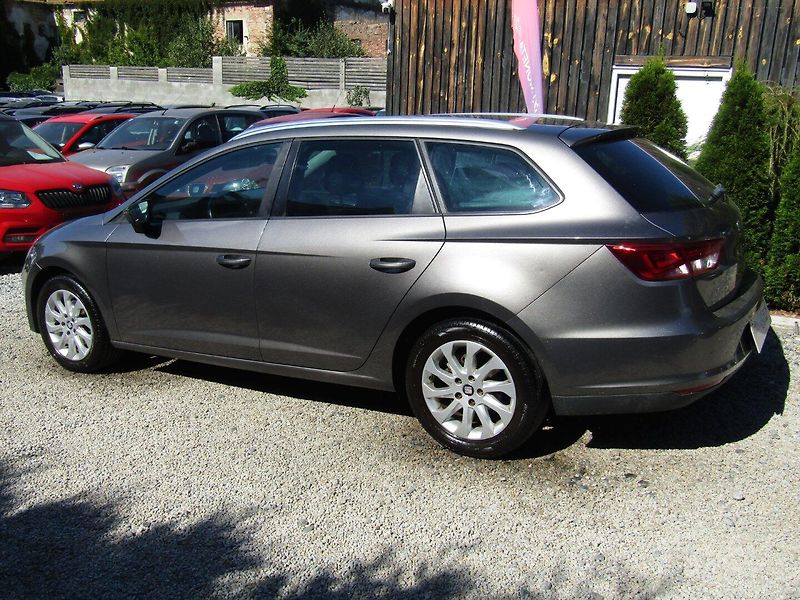 Seat Leon (2014) ST 1.2TSI 77kW DSG NAVI - fotka 4 z 40