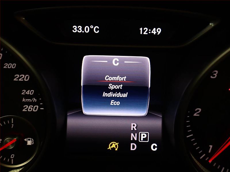 Mercedes-Benz Třídy A (2016) A 180 d, Automat, Kůže - fotka 16 z 16
