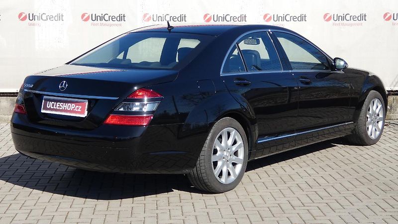 Mercedes-Benz Třídy S 500 V8 - fotka 3 z 33