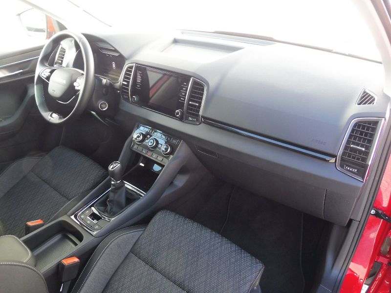 Škoda Karoq (2025) Top Selection 1,5 TSI 110kW - fotka 8 z 29