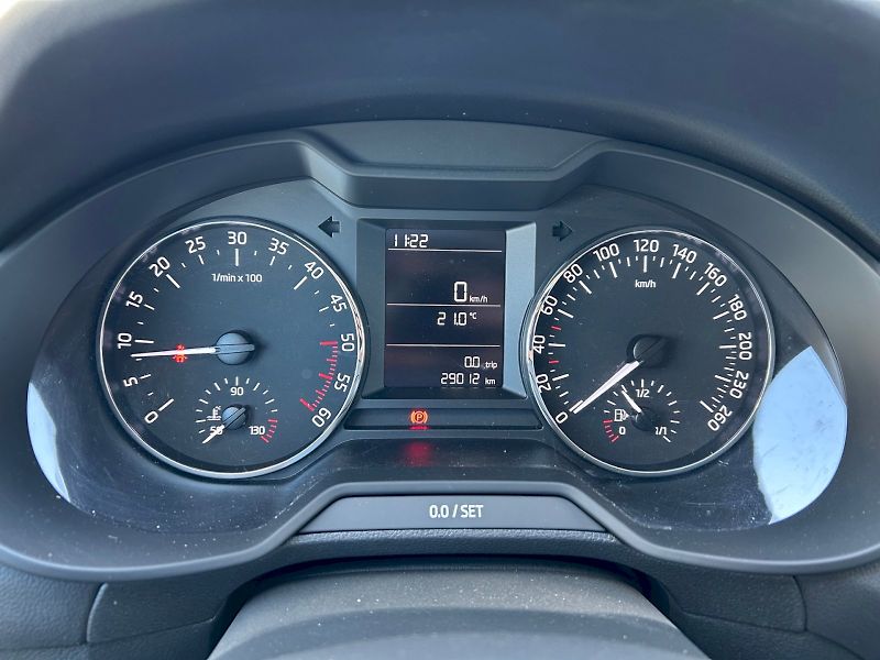 Škoda Octavia (2013) Ambition Plus 1.6 TDI 77 kW - fotka 17 z 24