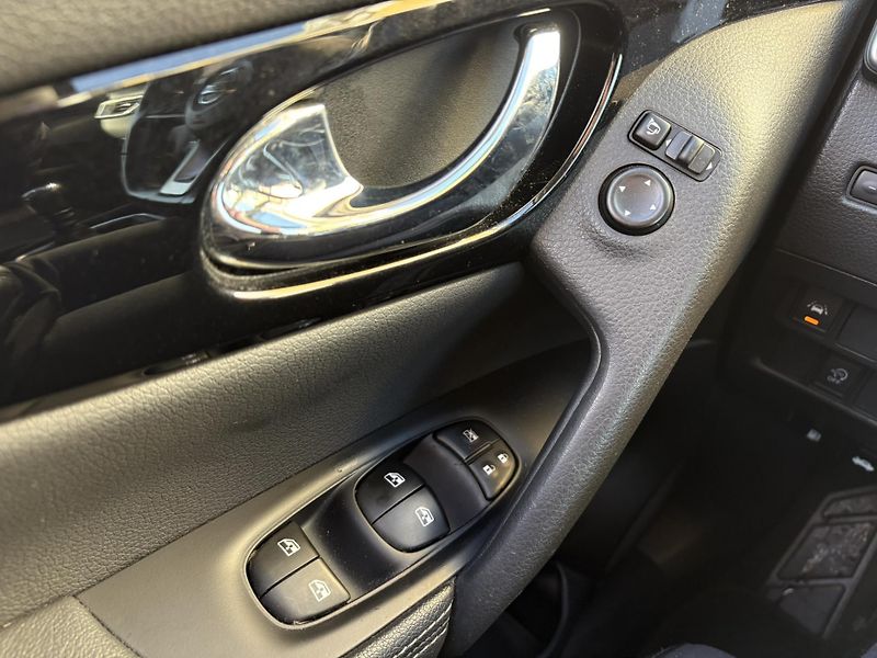 Nissan Qashqai 1.3 DiG-T 103KW Acenta Winter - fotka 14 z 23