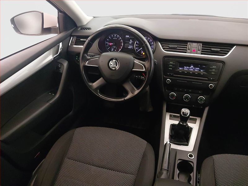 Škoda Octavia (2013) Ambition 2.0 TDI, Serv.kniha - fotka 7 z 16