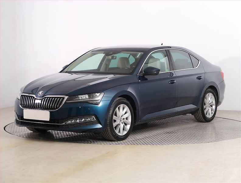 Škoda Superb (2019) Style 1.5 TSI, Automat - fotka 2 z 23