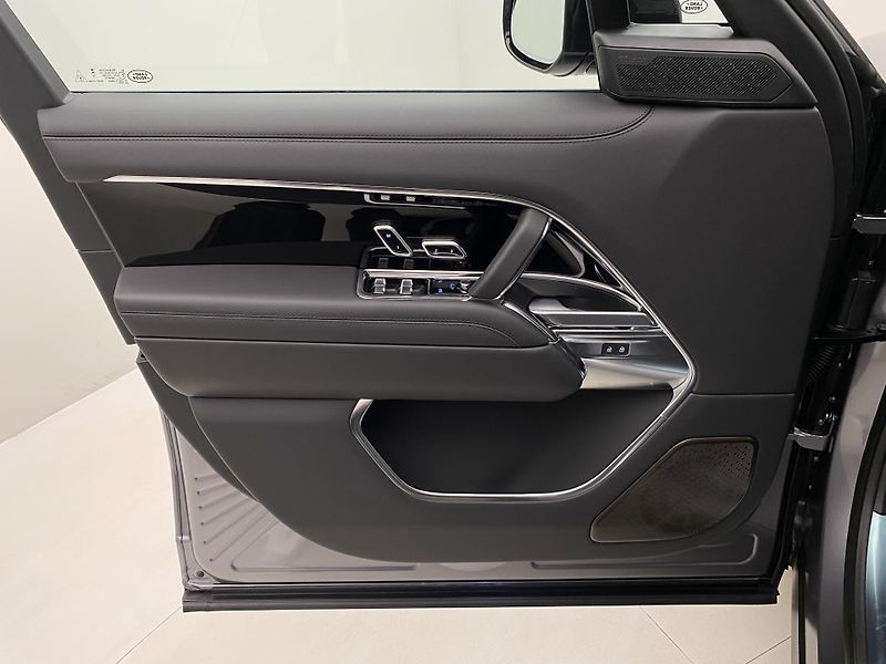Land Rover Range Rover (2026) P530 AUTOBIOGRAPHY SWB - fotka 7 z 98