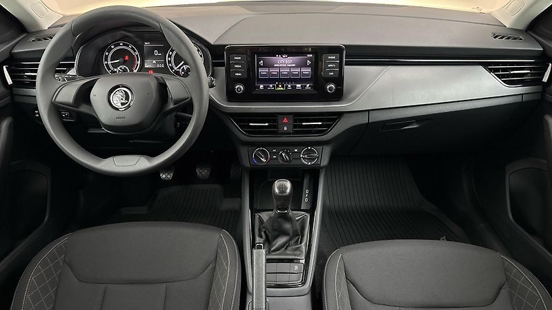 Škoda Scala 1.0 TSI Ambition - fotka 8 z 23