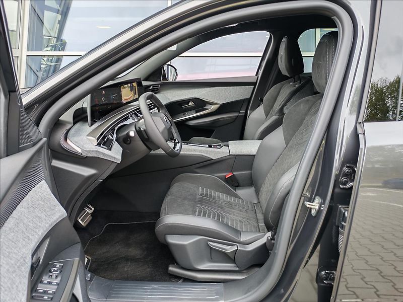 Peugeot 5008 (2026) 1,2 5008 GT Hybrid 145 e_DCS6 - fotka 7 z 17