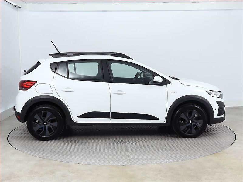 Dacia Sandero (2024) Stepway Essential 1.0 TCe, LPG - fotka 6 z 13