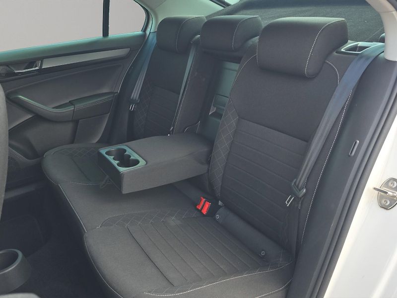 Škoda Rapid (2018) Style 1.0 TSi 81kw, DPH, tažné - fotka 21 z 23