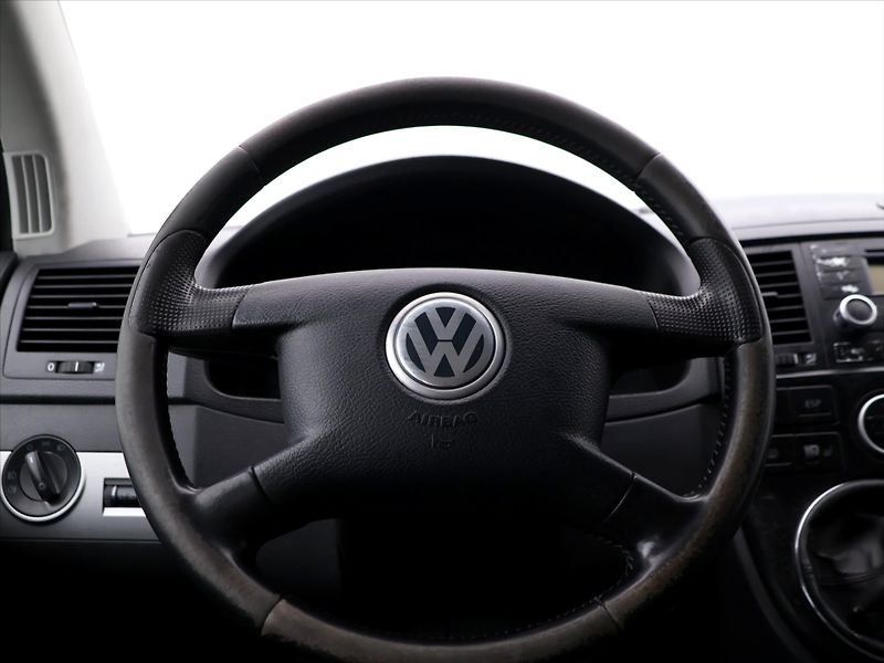 Volkswagen Multivan 2,5 TDI 96kW Comfortline - fotka 18 z 29