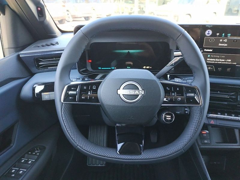 Nissan Micra EVOLVE 52kWh - fotka 15 z 29