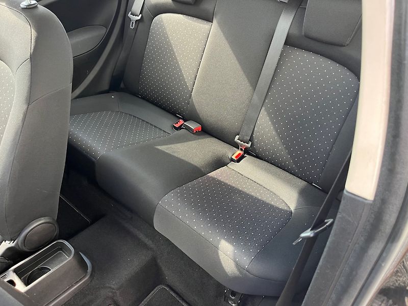 Fiat Punto (2008) 1.4 i Klima - fotka 8 z 18