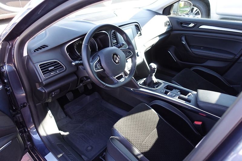 Renault Mégane 1,2TCe M/T - fotka 10 z 30
