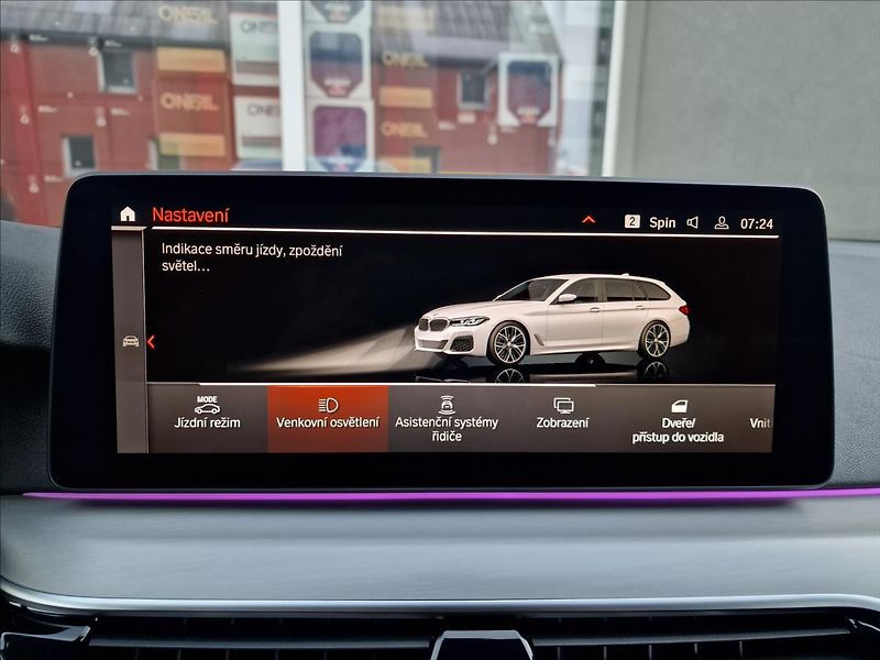 BMW Řada 5 520d Xdrive M-Sport ČR,1.Maj. - fotka 33 z 50