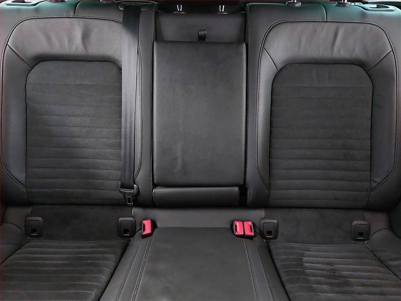 Volkswagen Passat (2018) 2.0 TDI, Automat, Kůže, Navi - fotka 8 z 19